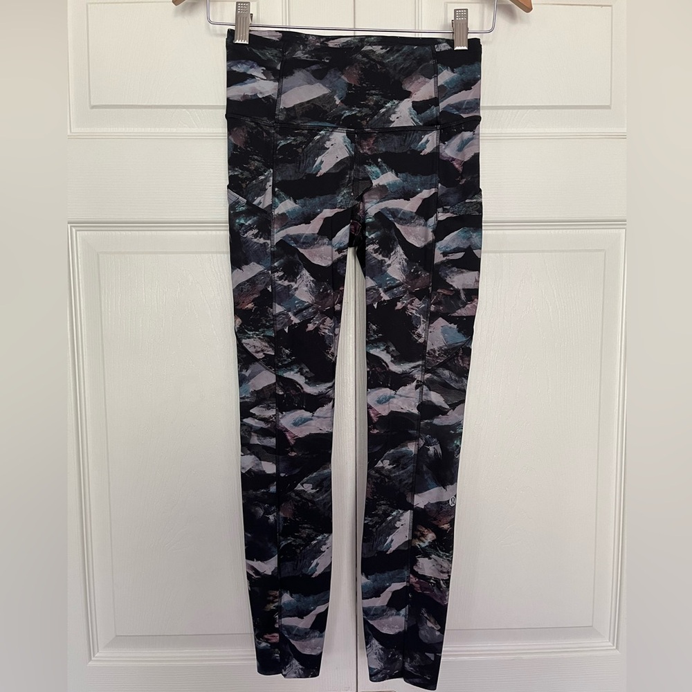 {Lululemon} Fast and Free Tight II 25" Nulux in Glacier Camo Starlight Multi